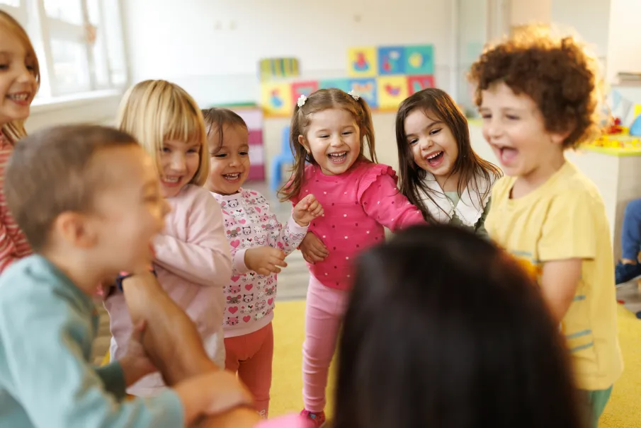 Maximize guest engagement and event success! Discover how Jovie’s professional, on-site childcare solves the distracted parent dilemma.